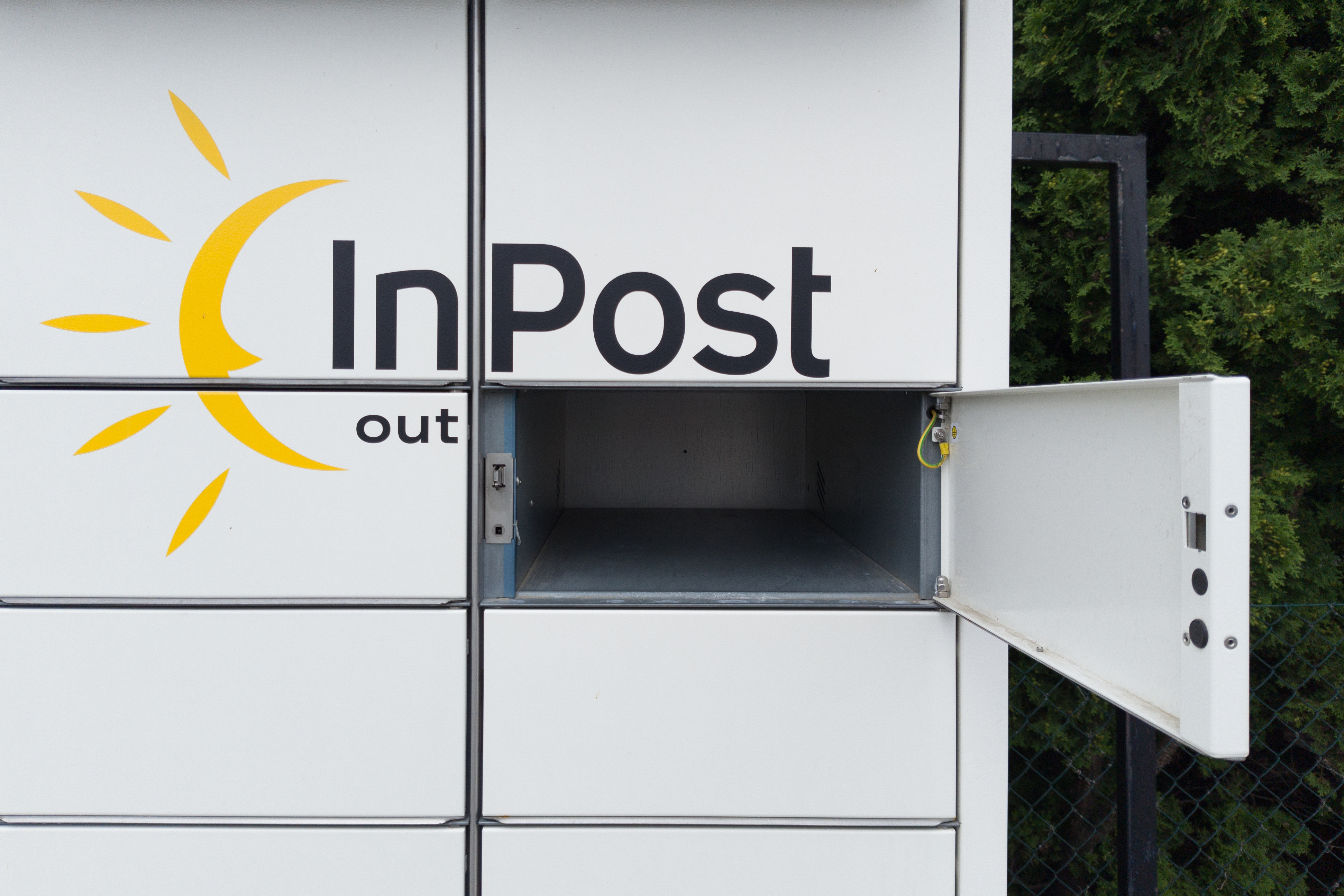 InPost verdient dik aan pakketkluizen en lokt concurrentie uit eigen klantenkring