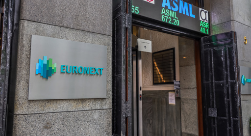 Euronext buigt het bonusbeleid — maar niet voor aandeelhouders