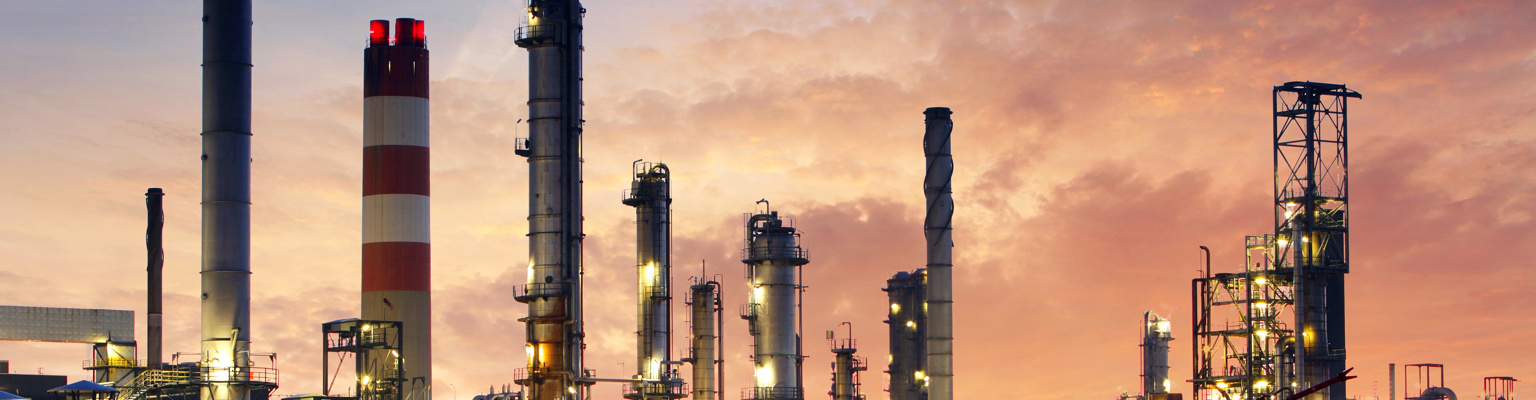 ExxonMobil trapt harder op de rem dan Shell