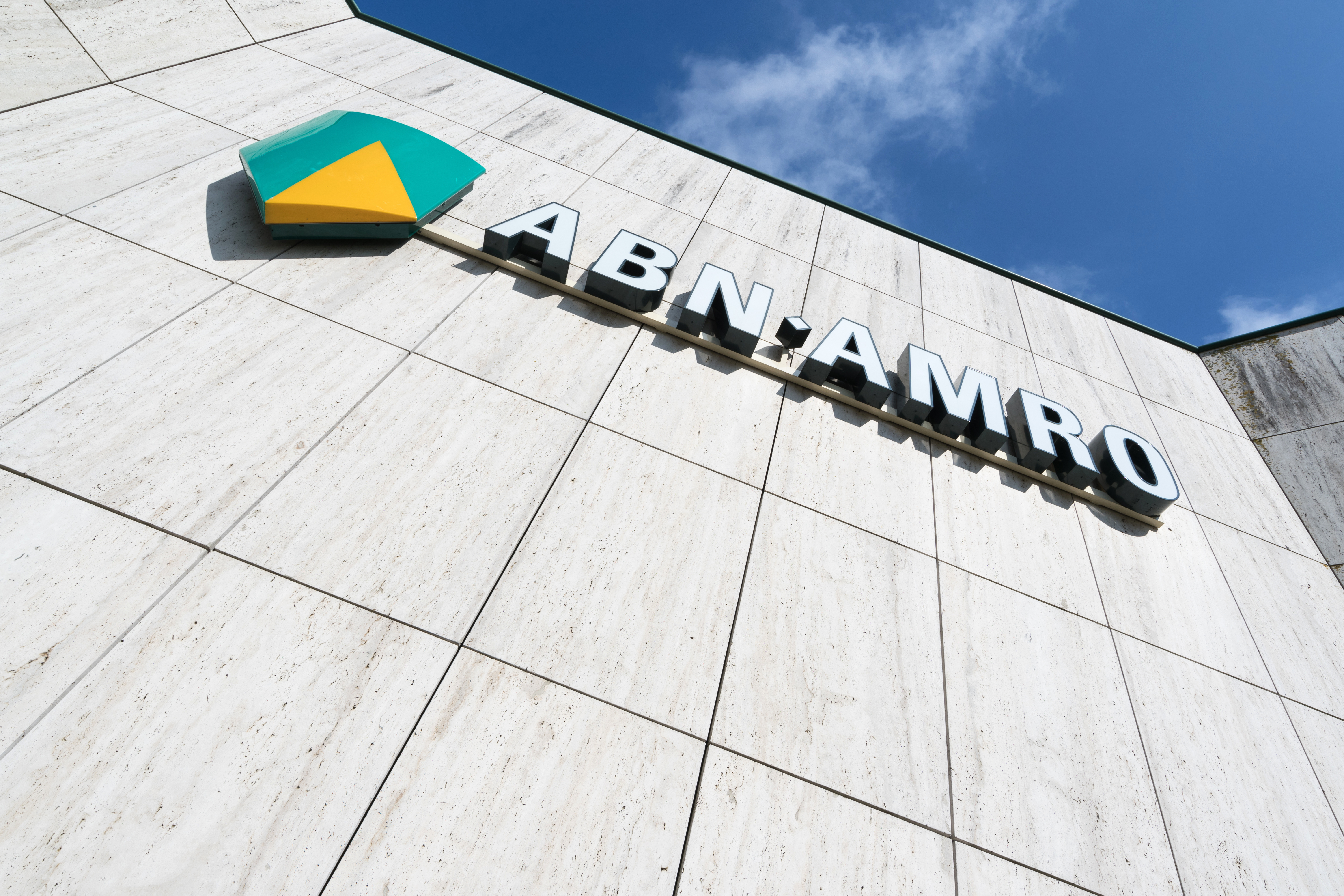 Kan de nieuwe Franse ceo eindelijk de kostenvloek bij ABN Amro breken?