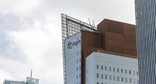 América Móvil loost aandelen KPN met uitgifte convertible