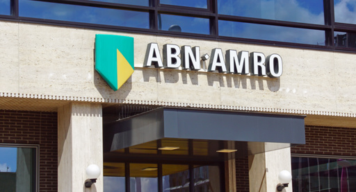 VEB stelt ABN AMRO aansprakelijk voor te late informatievoorziening rond witwasschandaal