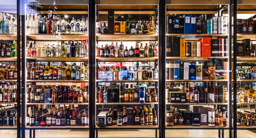 Drie sluimerende problemen voor likeurconcern Lucas Bols