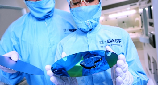 BASF frist zich op maar beleggers lopen om chemiereus heen