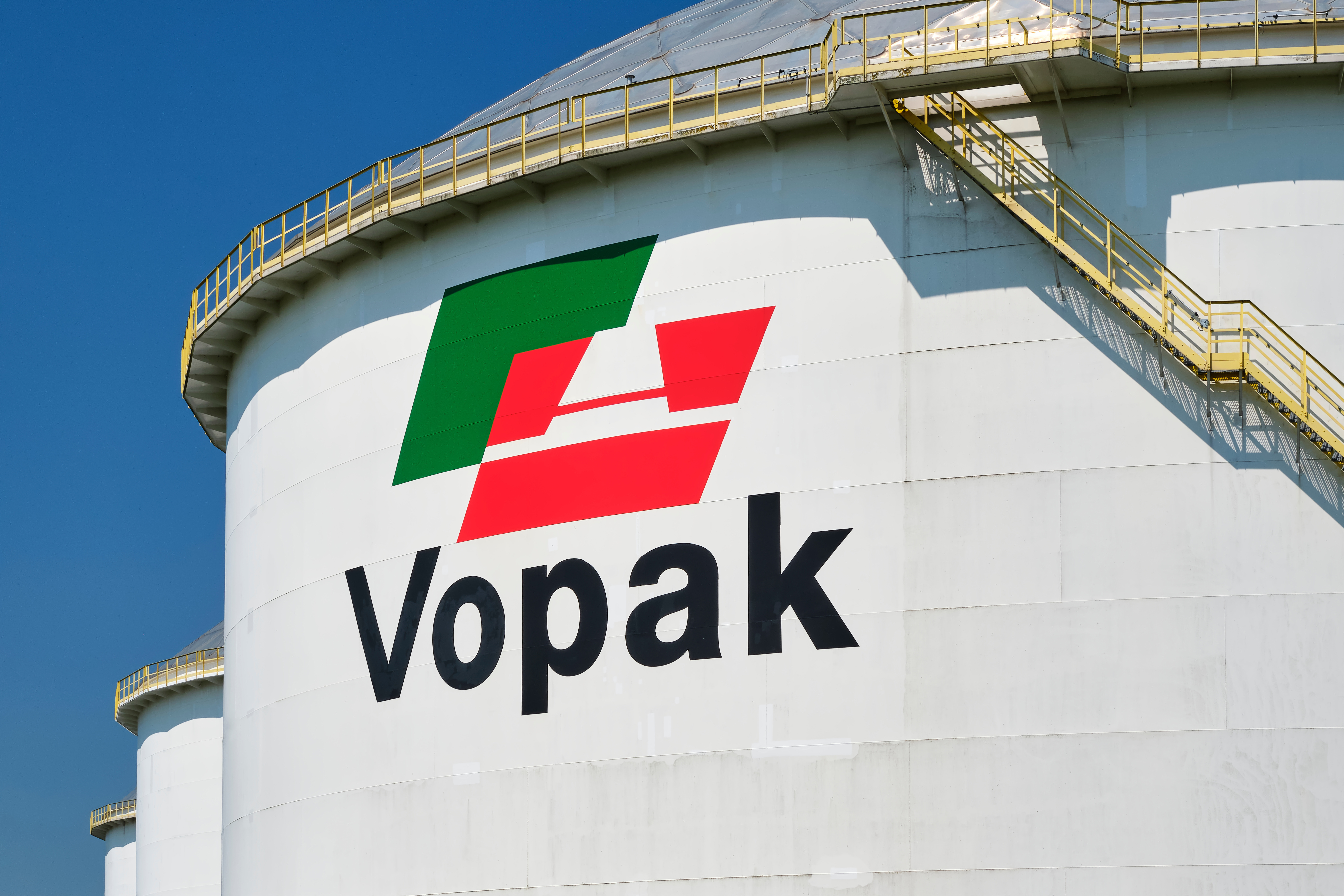 Aandeleninkoop of tanks bijbouwen: wat levert Vopak-beleggers eigenlijk meer op?