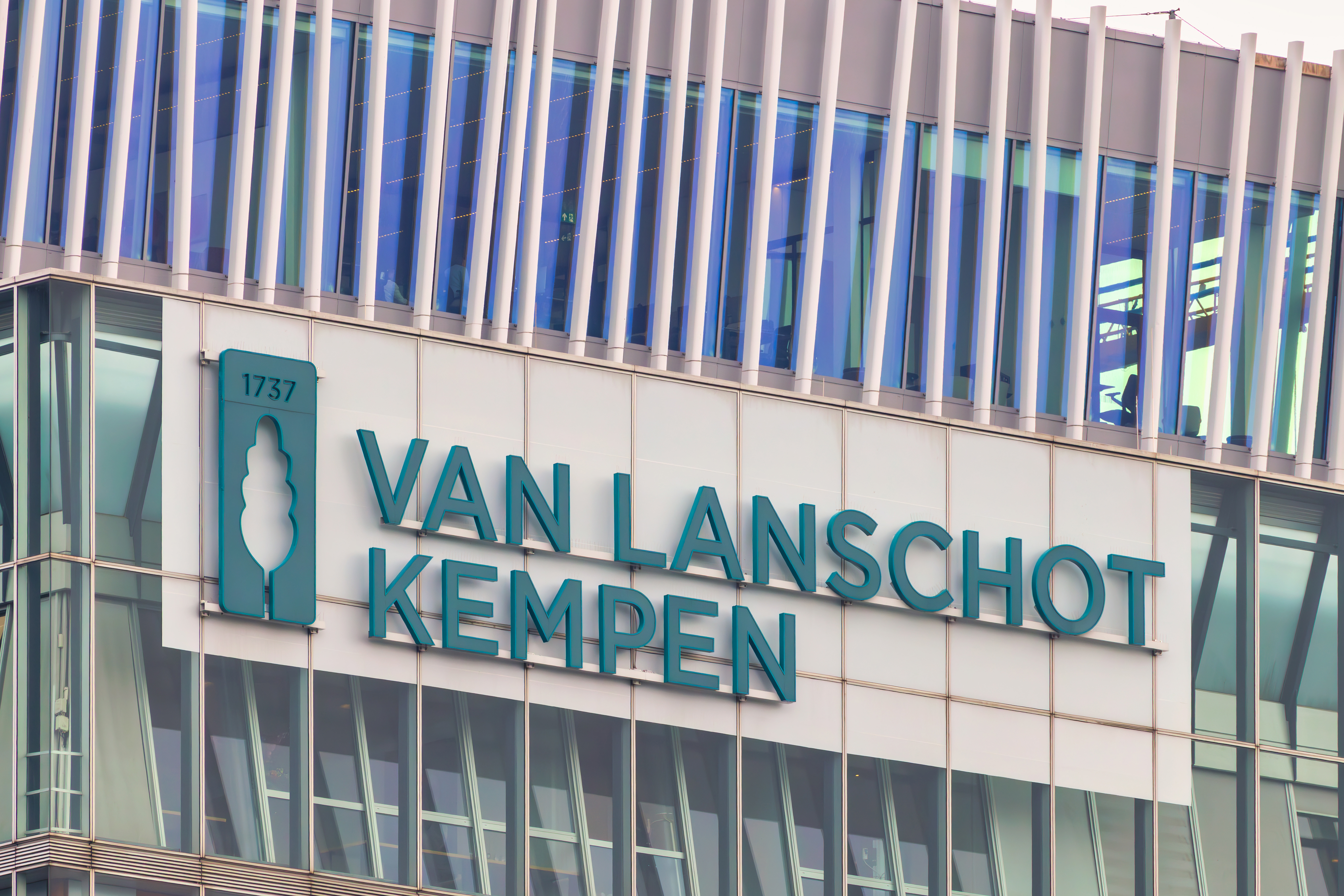 ING aan tafel, Van Lanschot op eieren: zwijgen als strategie