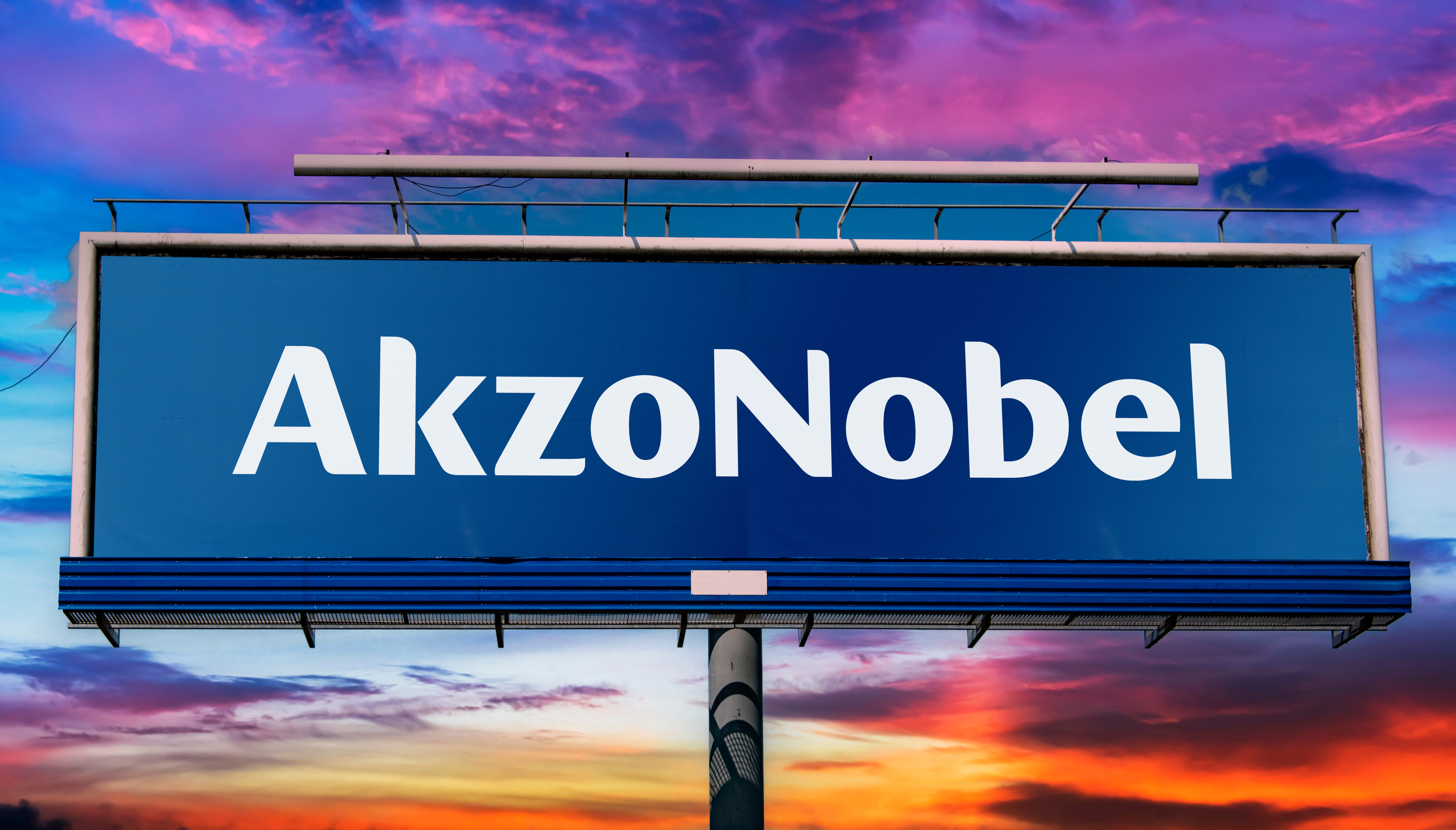 AkzoNobel houdt volumedaling beperkt, maar schuldenlast blijft te hoog