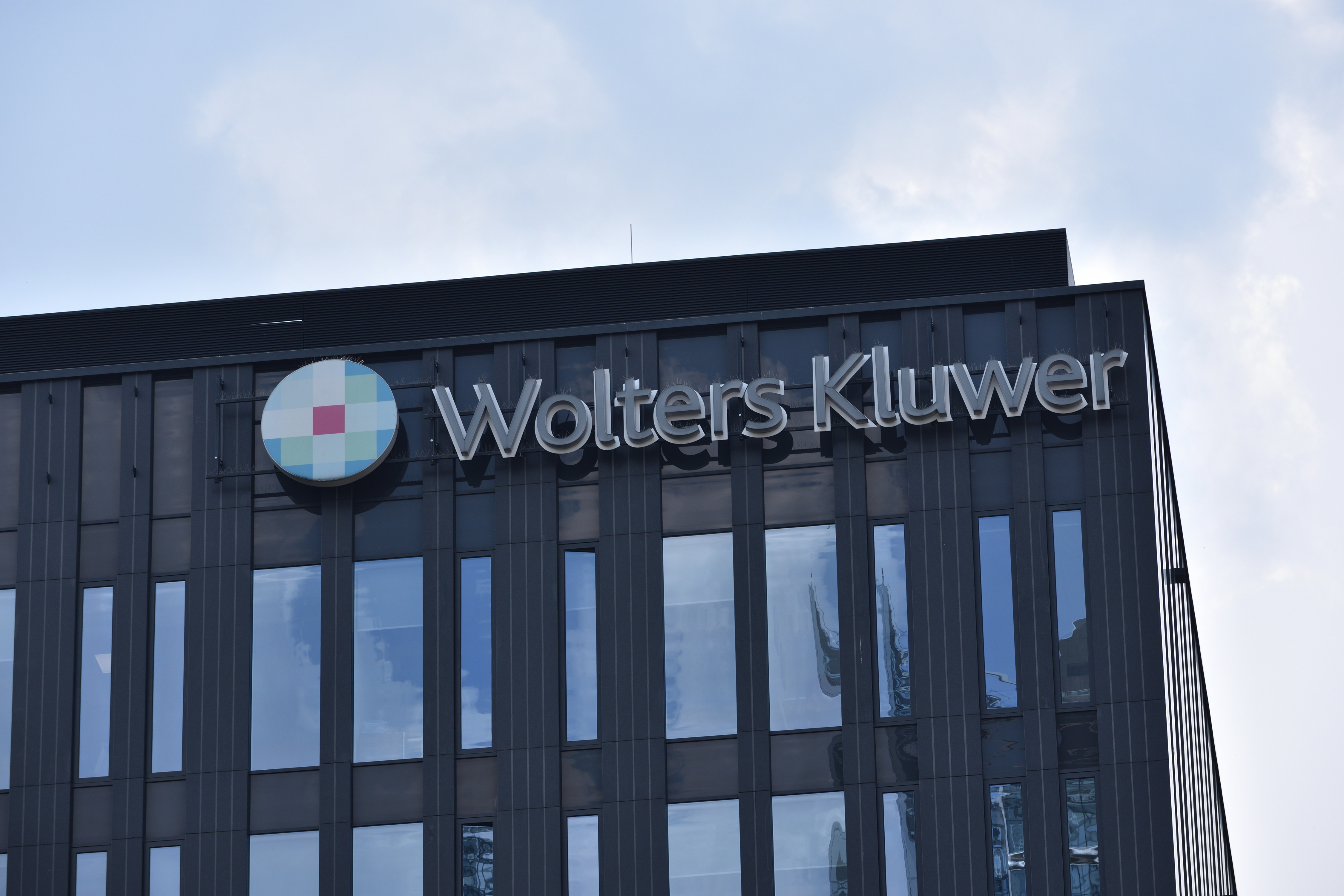 AI tast Wolters Kluwer nog niet aan, maar de aanval op het abonnement is begonnen
