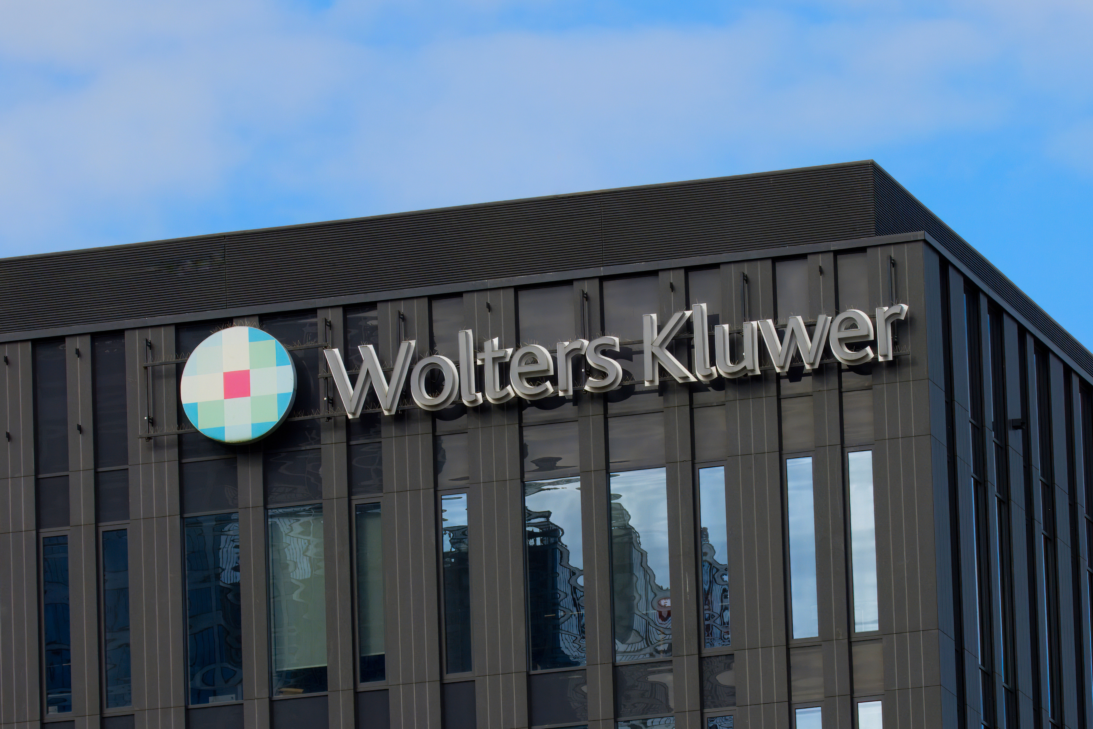 Wolters Kluwer onder druk: dreigt AI de kennisreus in te halen?