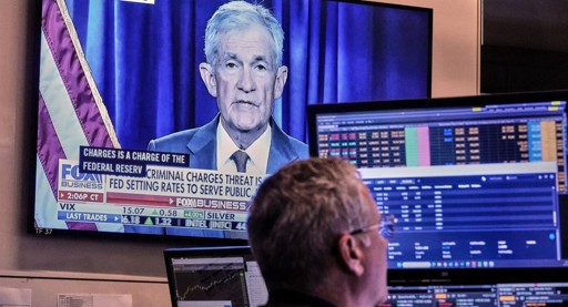 Powell gedagvaard: maar steun zwelt aan