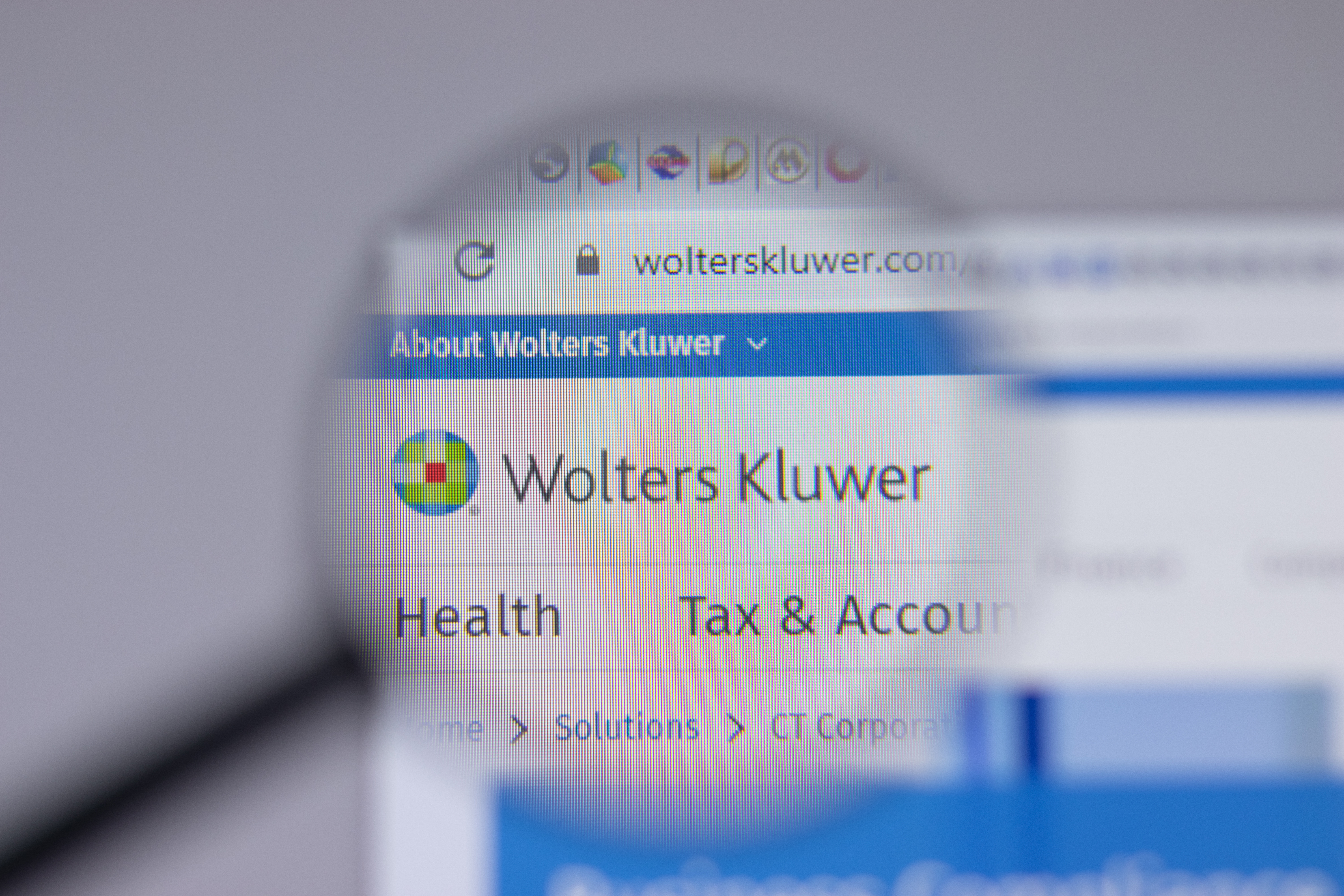 Beleggers opgelucht over herstel van Wolters Kluwer na zwak halfjaar