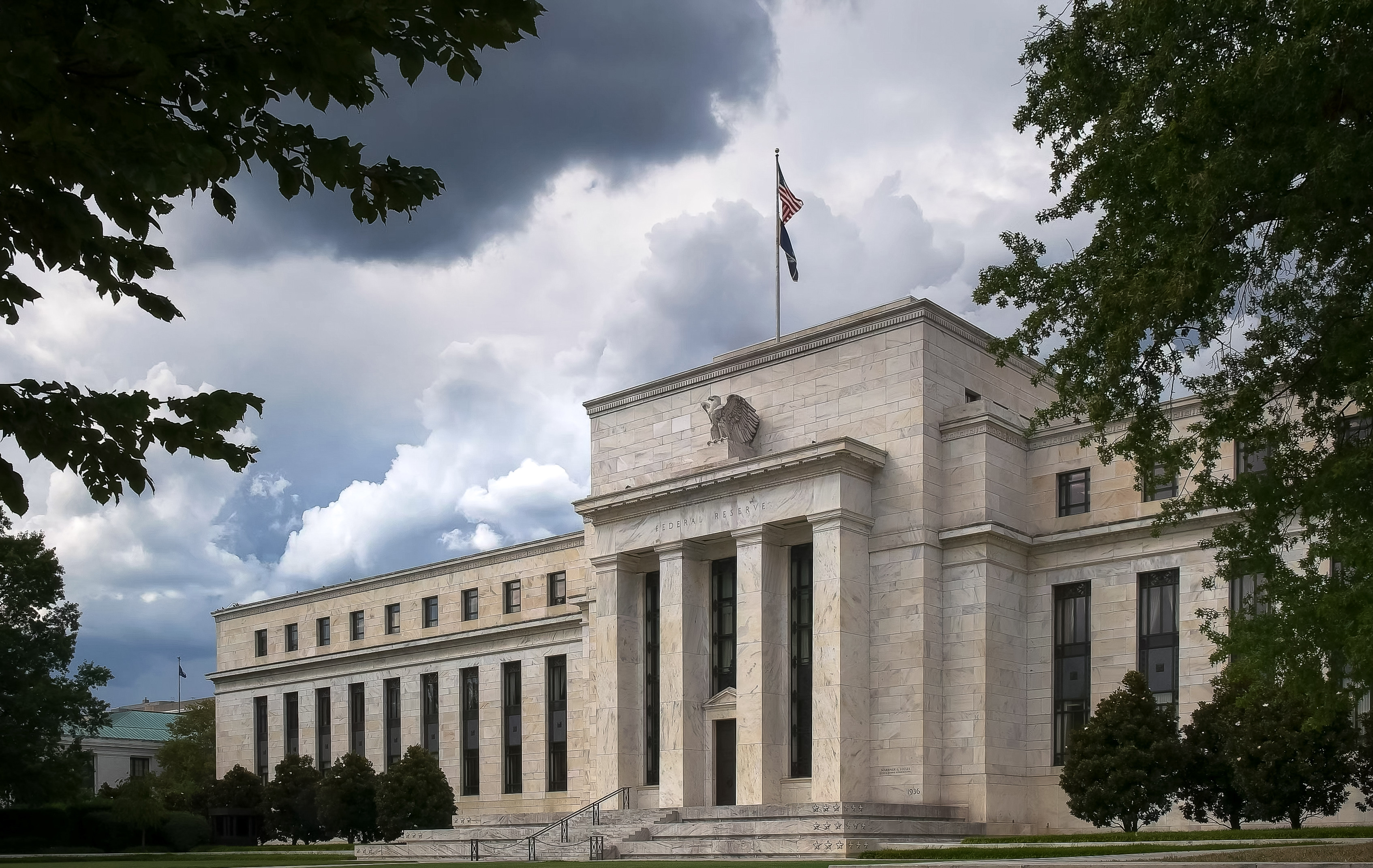 Fed verlaagt rente, maar houdt rug recht tegenover Trump