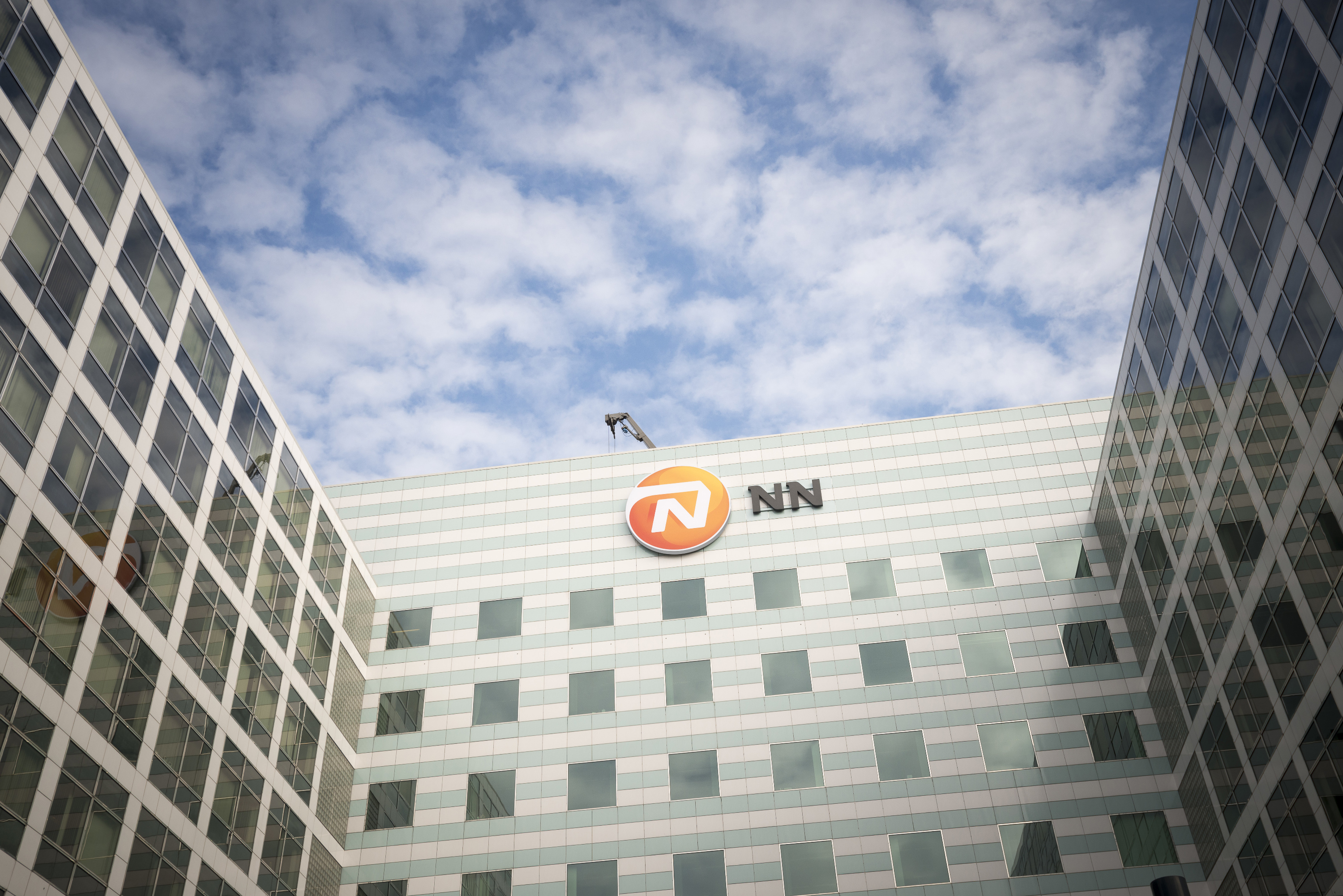 NN belooft groei, maar houdt de hand op de knip