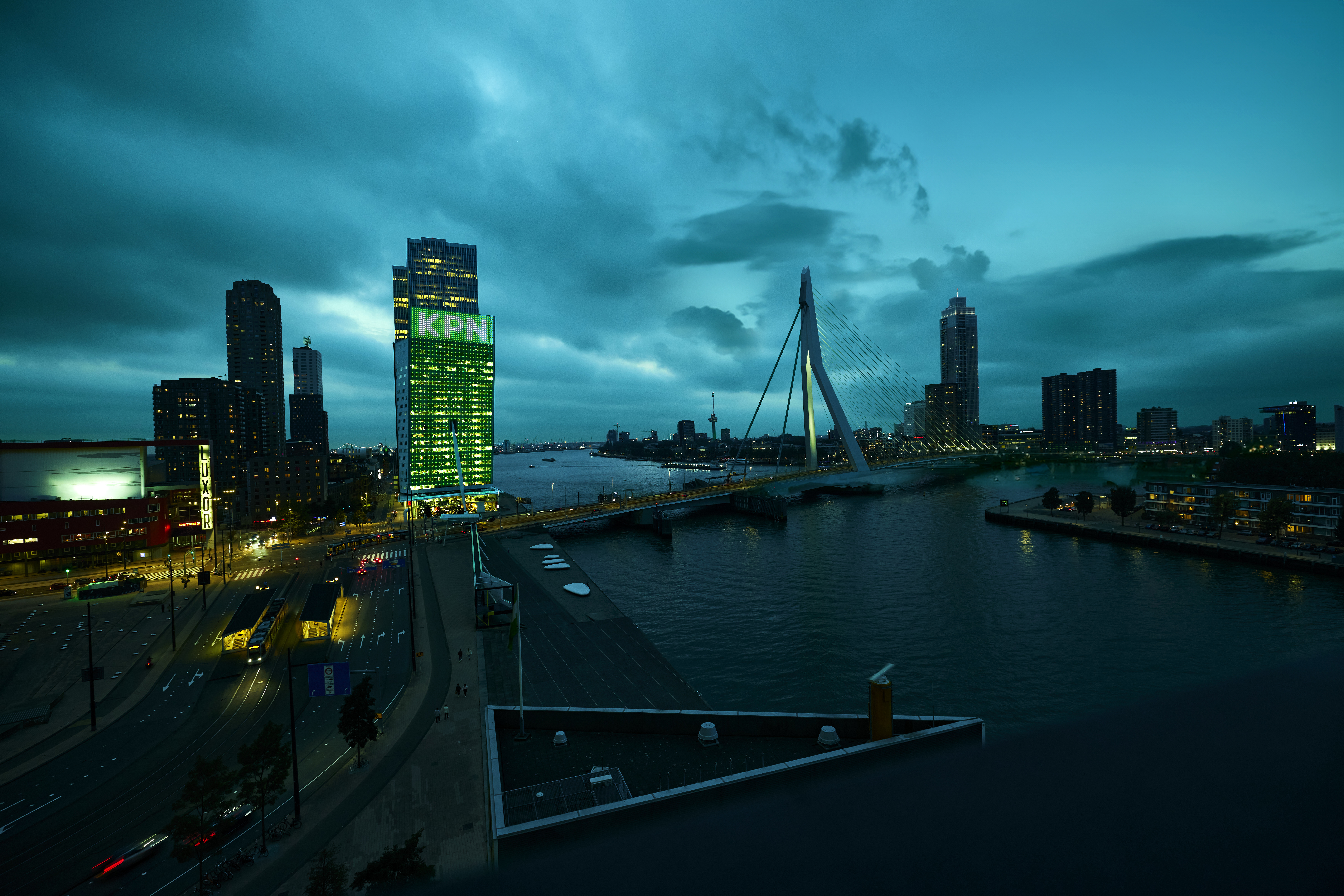 Stabiel kwartaal voor KPN, minder vaart bij consumententak