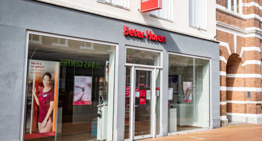 Retailer Amplifon waagt de sprong naar productie