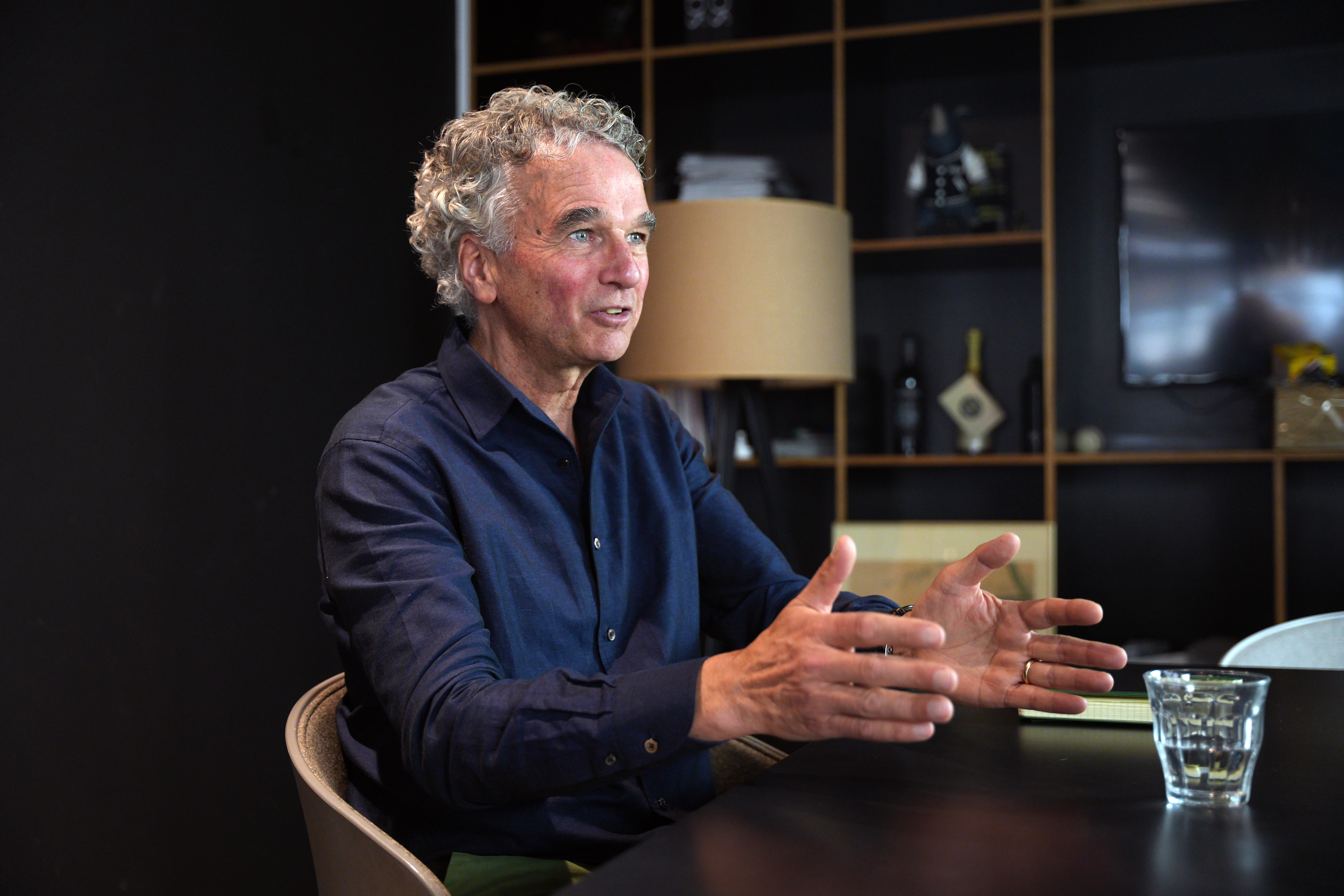 De groene horzel is terug