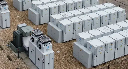 Sterk halfjaar Alfen leunt zwaar op grillige batterijprojecten