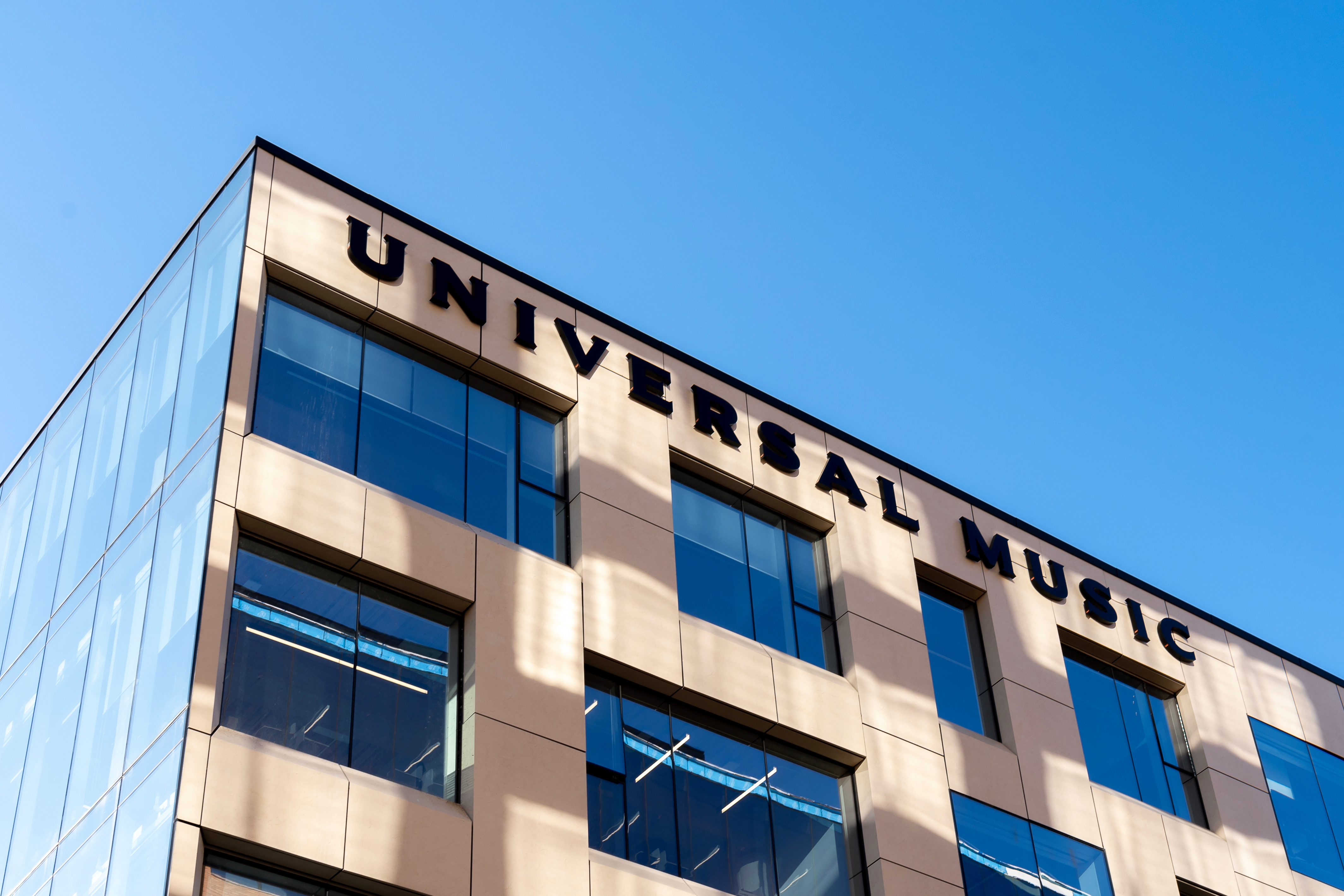 Minderheidsaandeelhouders Universal Music Group onverbiddelijk: beloningen bestuurstop buiten alle proporties