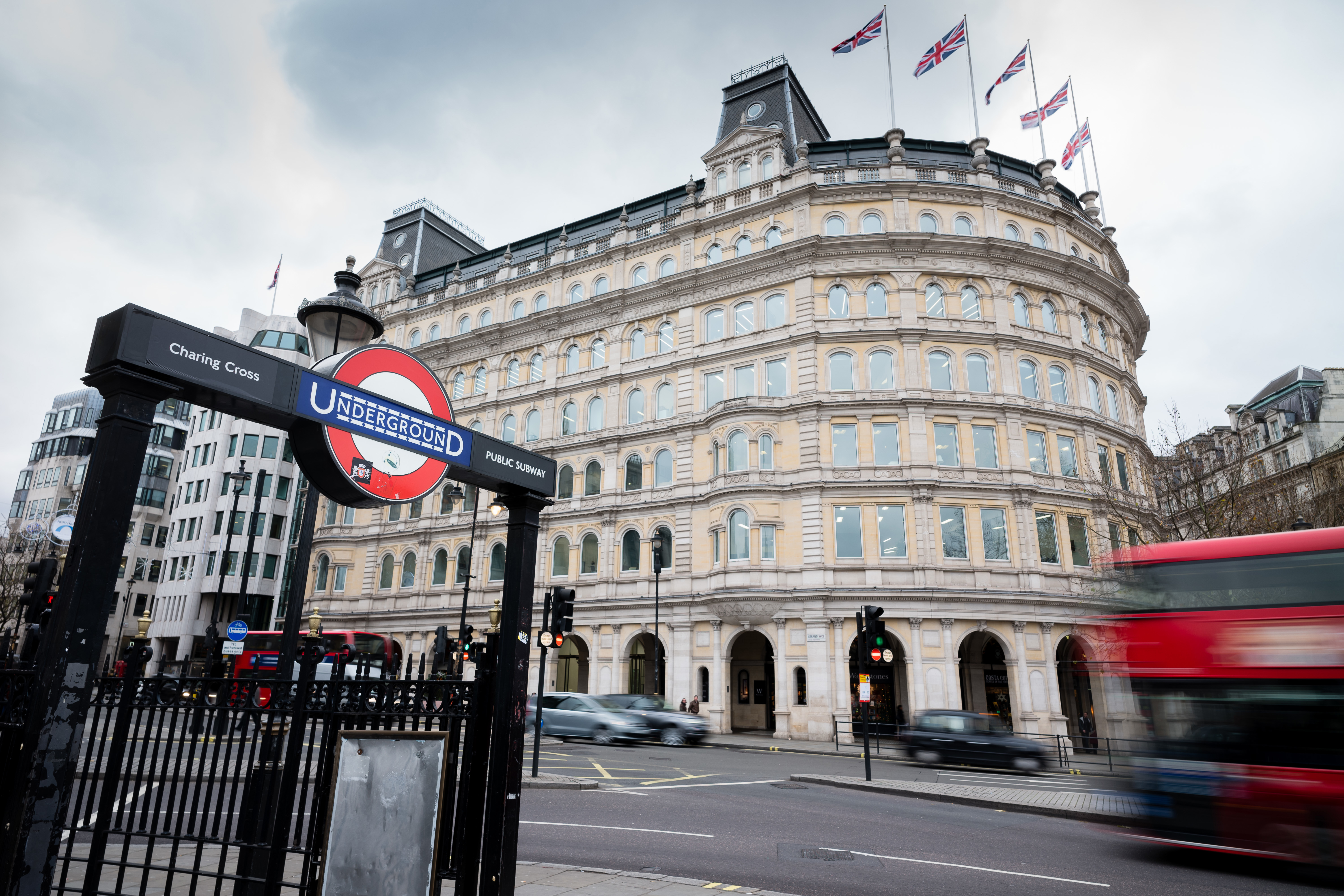 RELX daalt op de beurs, analisten zien koopkans ondanks AI-twijfel